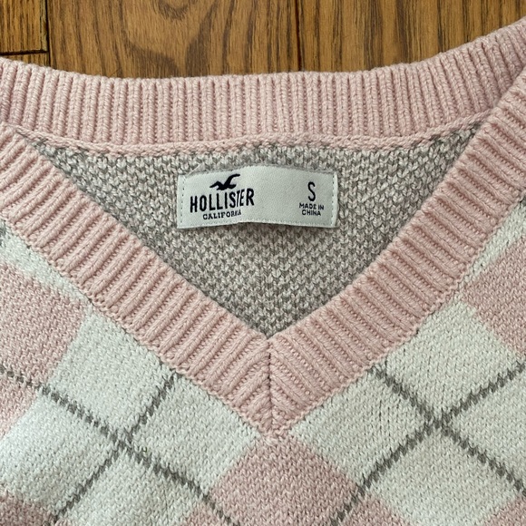 Pink Knit hollister top - Picture 2 of 2